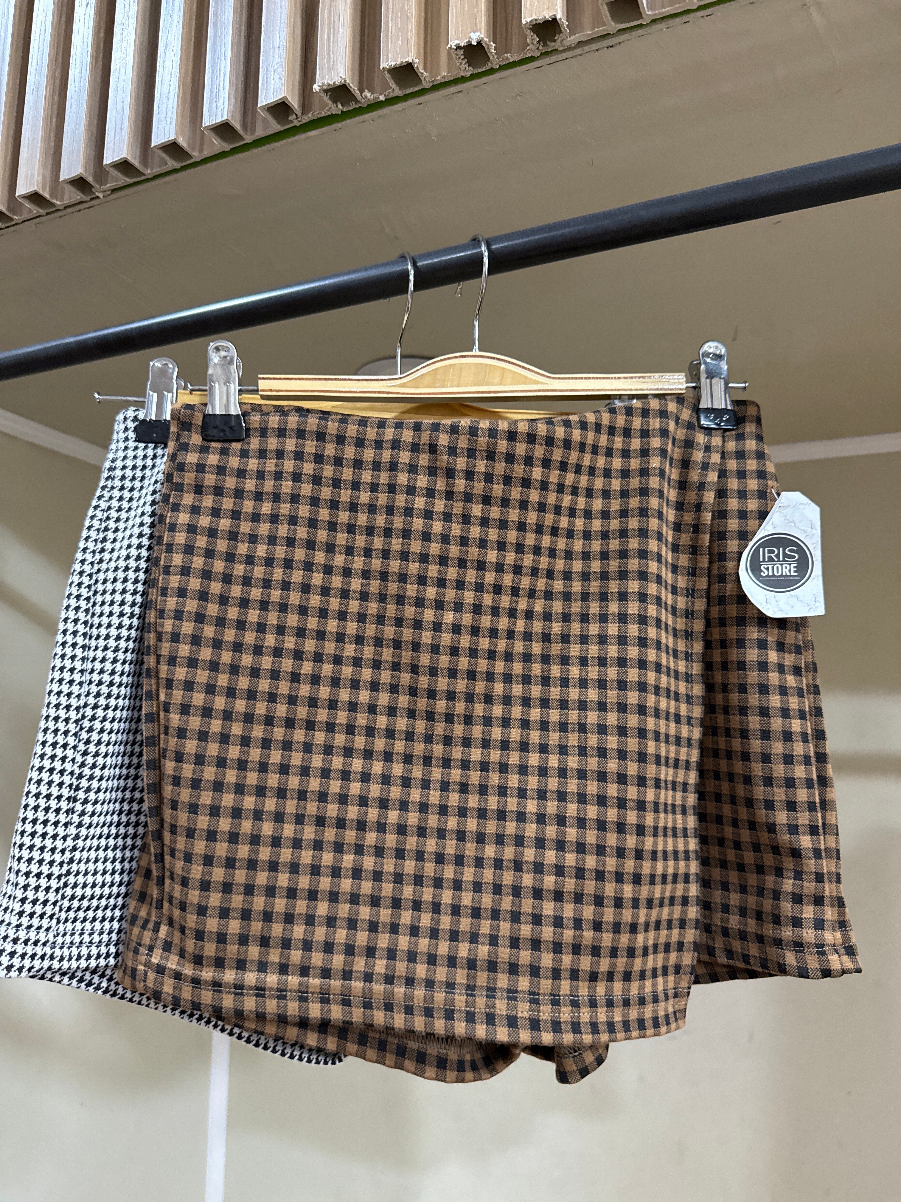 Falda short cuadrille