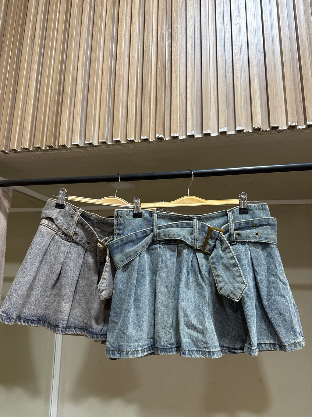 Falda tableada cinturon