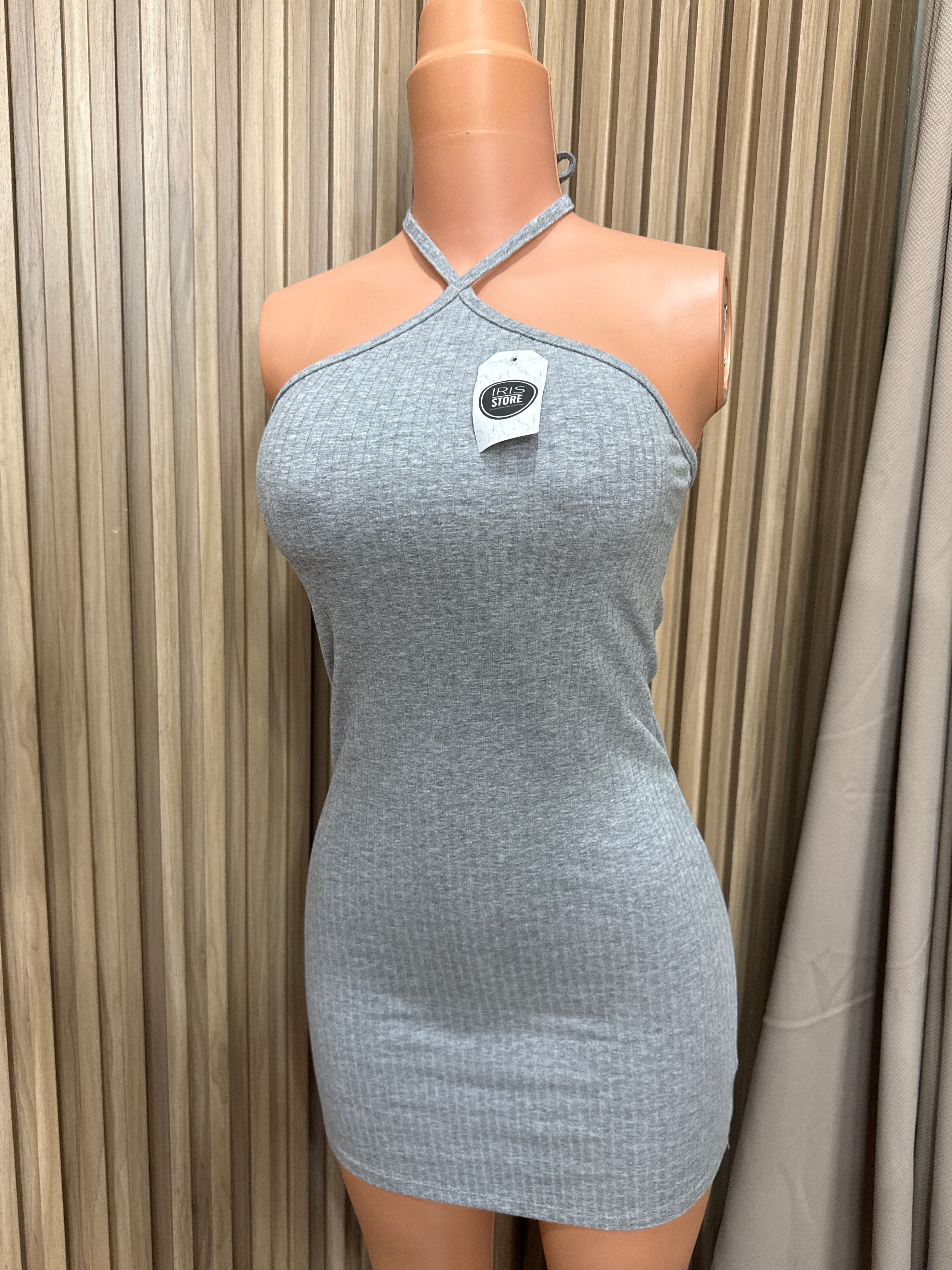 Vestido amarra al cuello