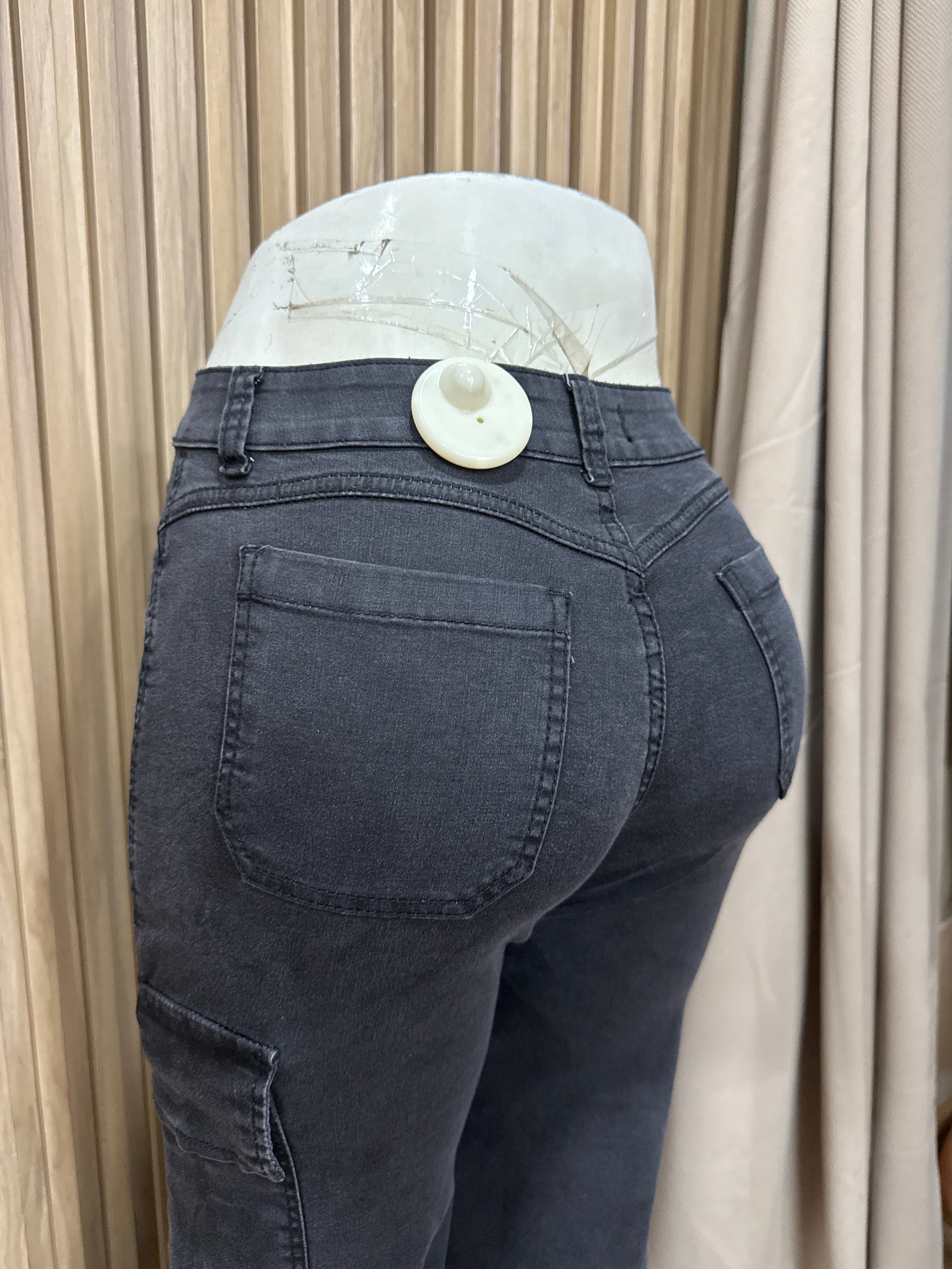 CARGO BOLSILLOS DIRTY GRIS