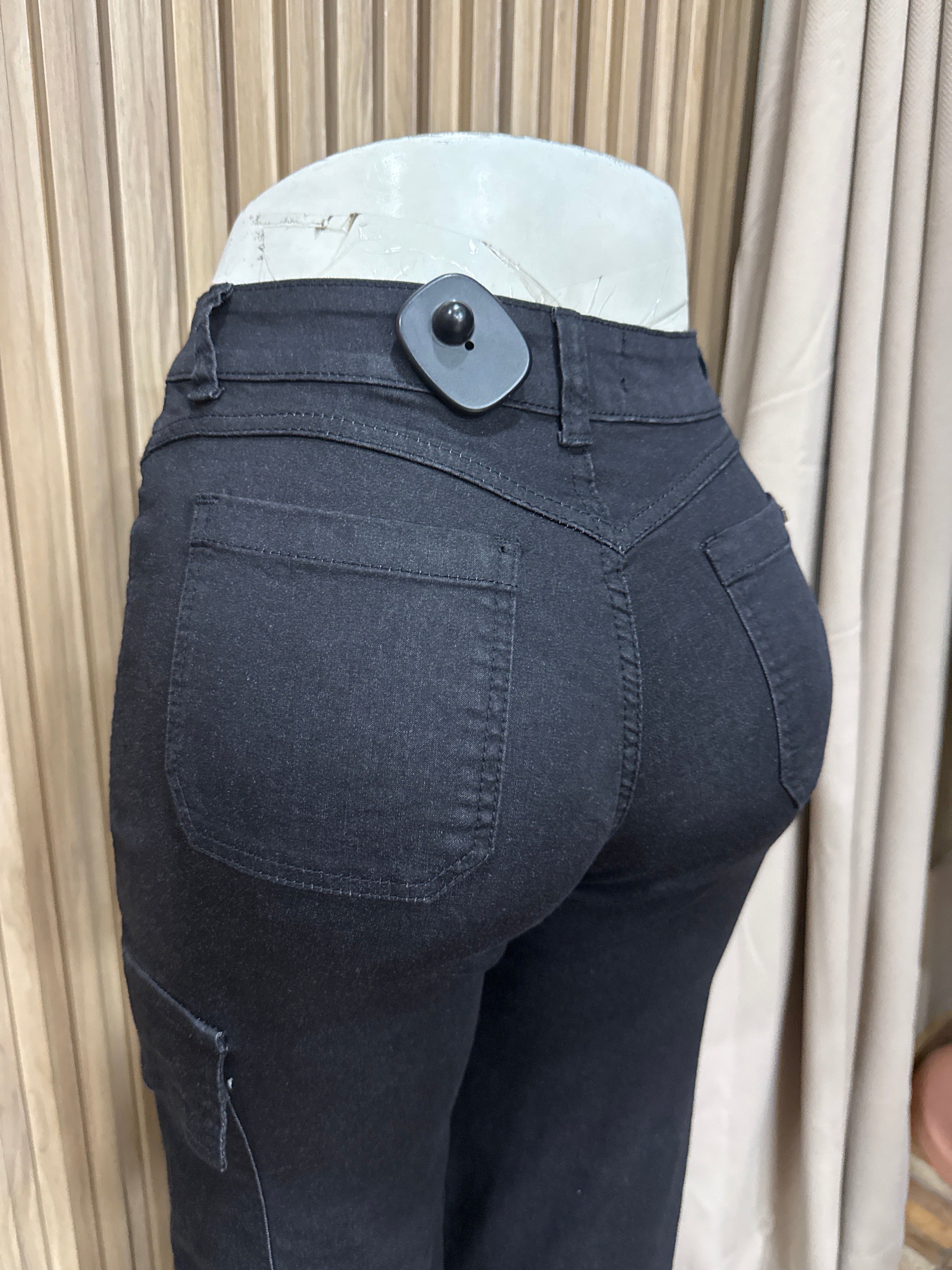 CARGO BOLSILLOS DIRTY NEGRO