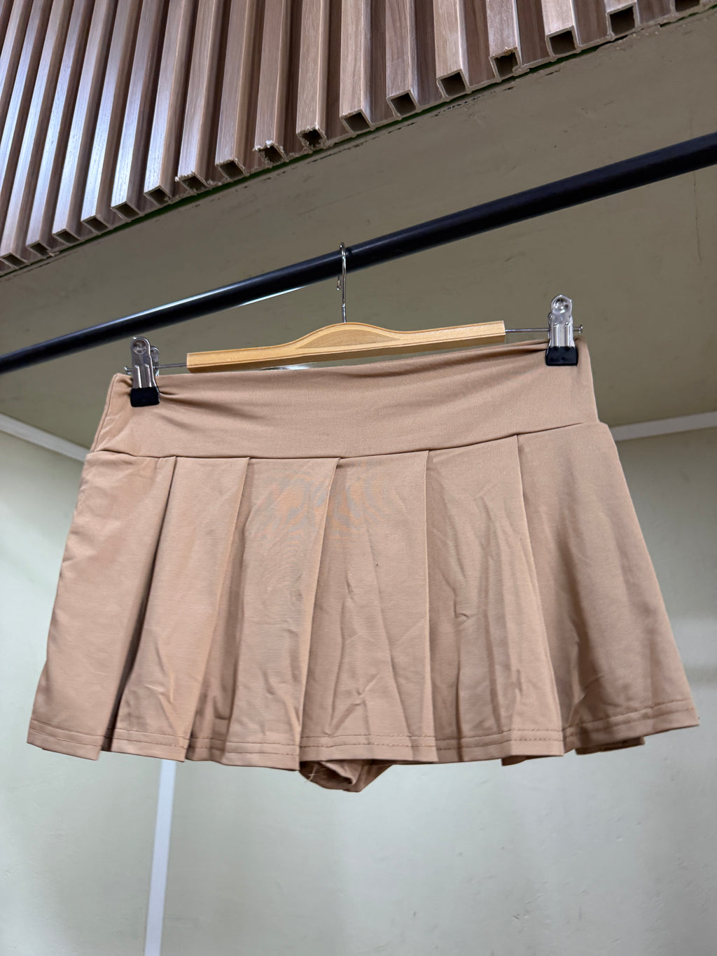 Falda short tableada