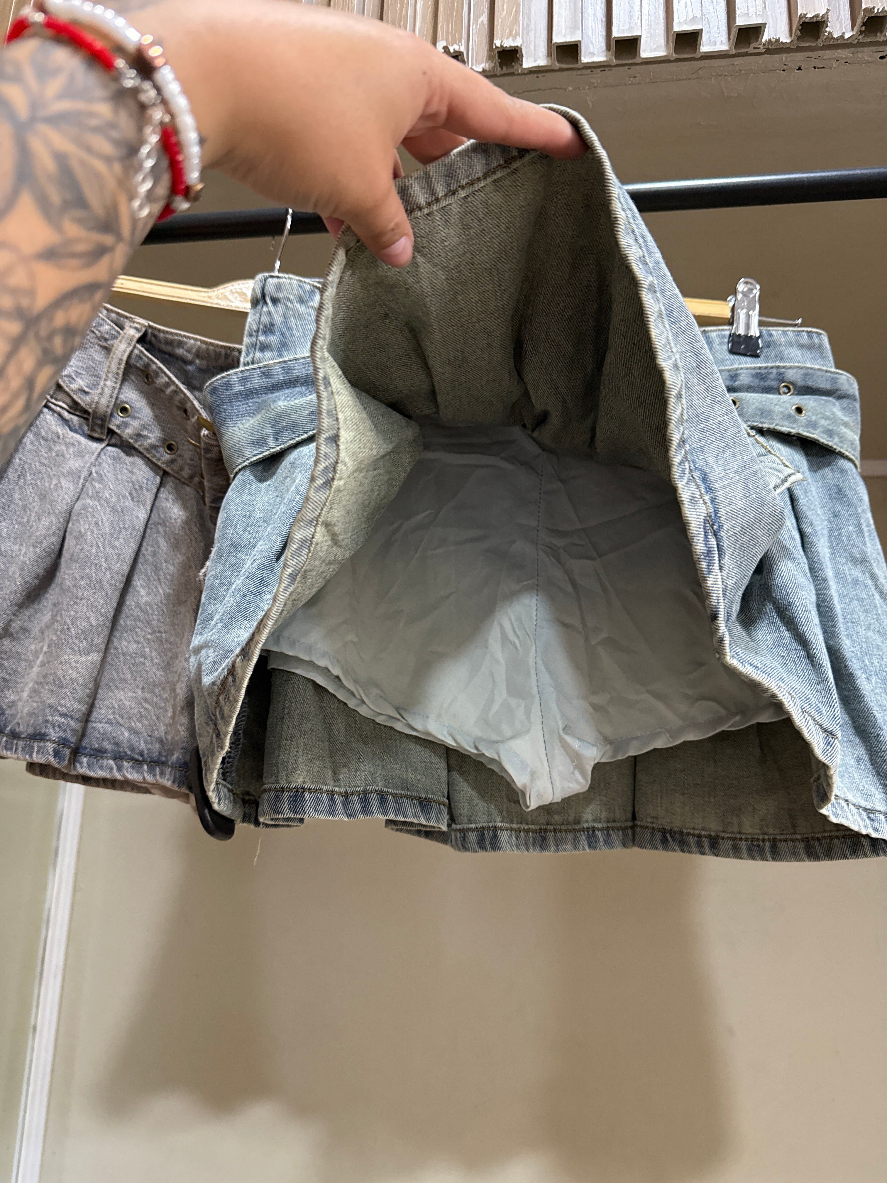 Falda tableada cinturon