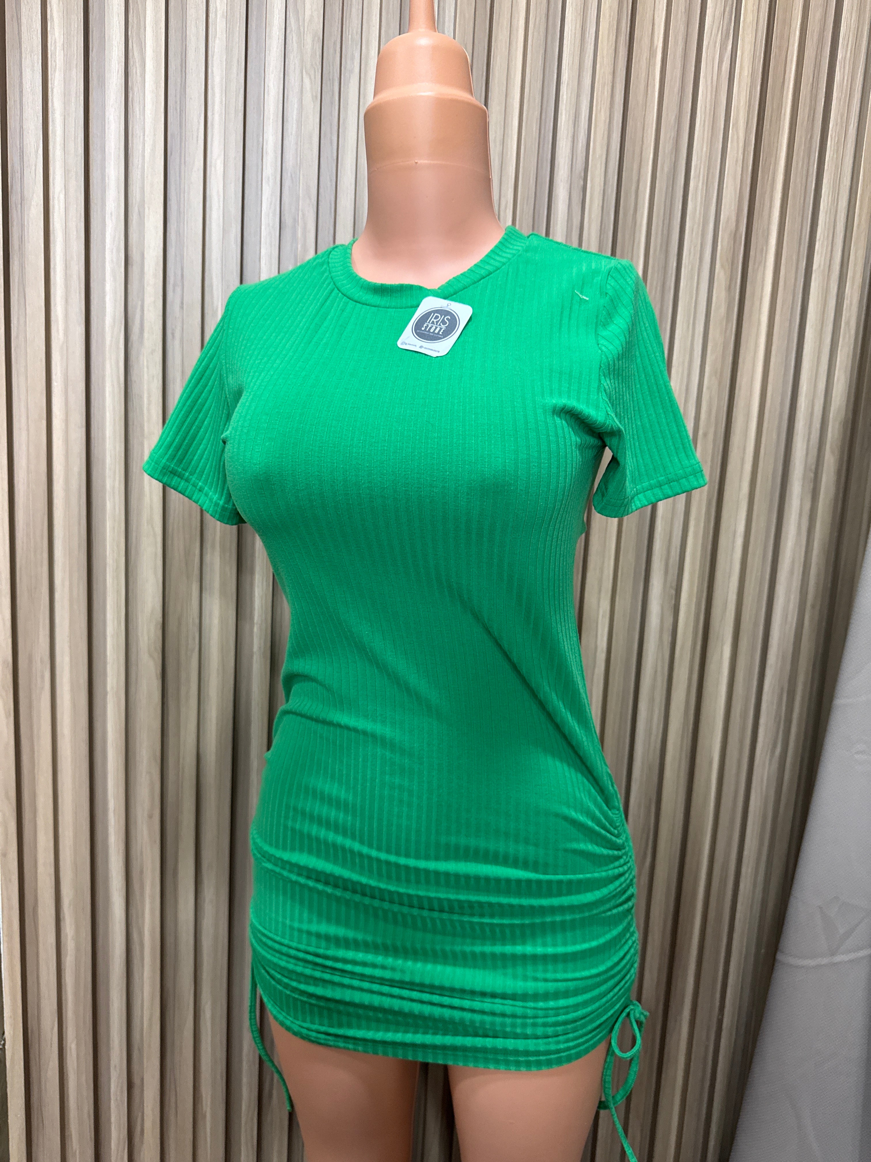 Vestido amarra c/manga verde